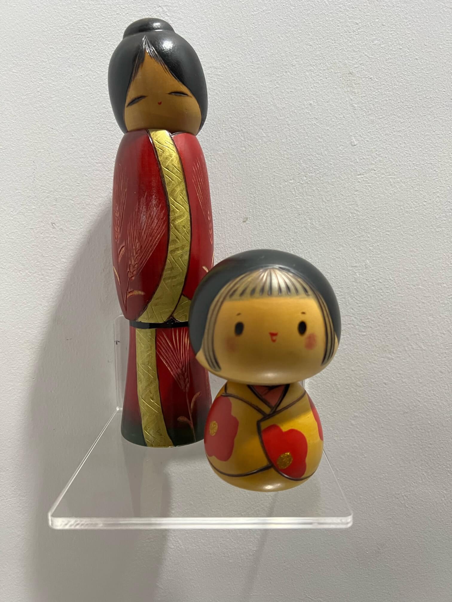 Japanese wooden dolls kokeshi top