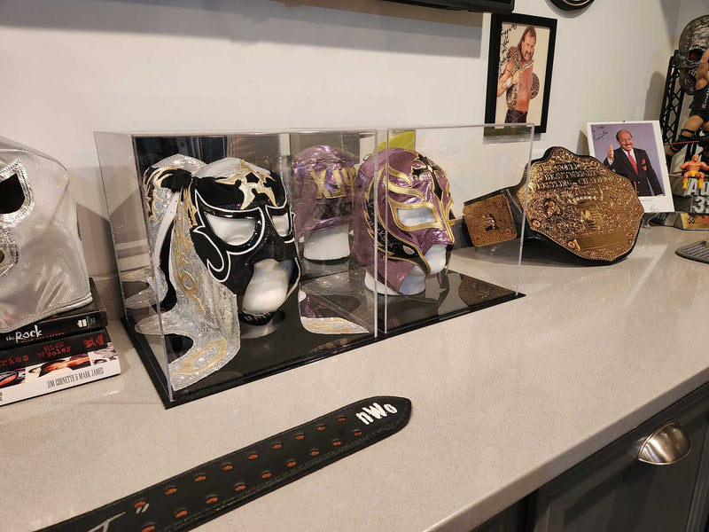 Luchador mask display